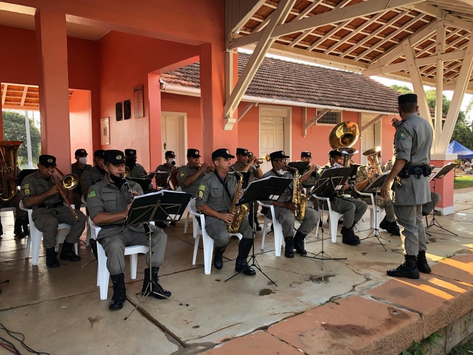 Apresentação da Banda Marcial da PM de P do Rio em comemoração ao